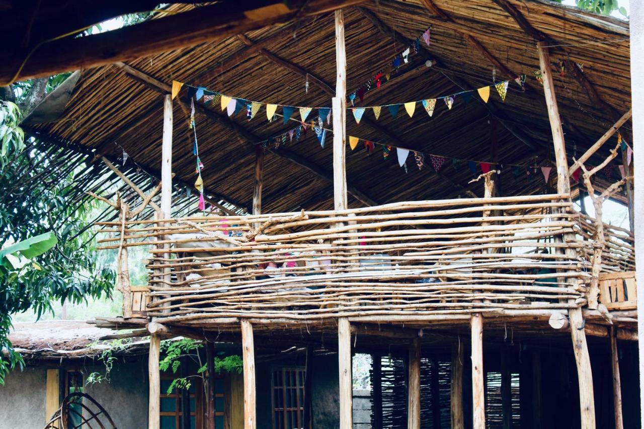 Mountain Bikes House Hostel Moshi Exterior photo
